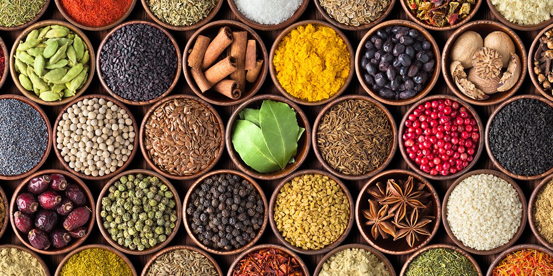 أشهر التوابل المستخدمة في المطبخ وفوائدها