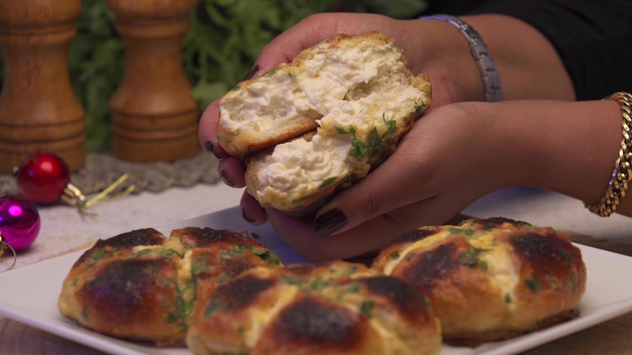 أسهل فطار لمحبي الجبنة والعيش بالثوم