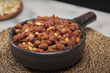 لو لسه عندك مكسرات من رمضان، شوفي ازاي ممكن تعملي بيهم مكسرات بطعم القرفة